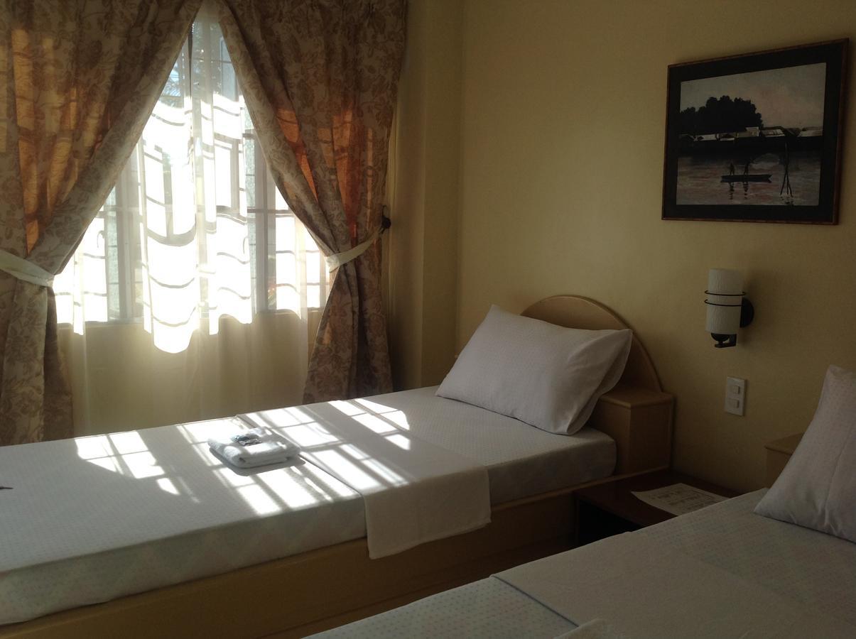 Danel Pensionne House Таклобан Экстерьер фото